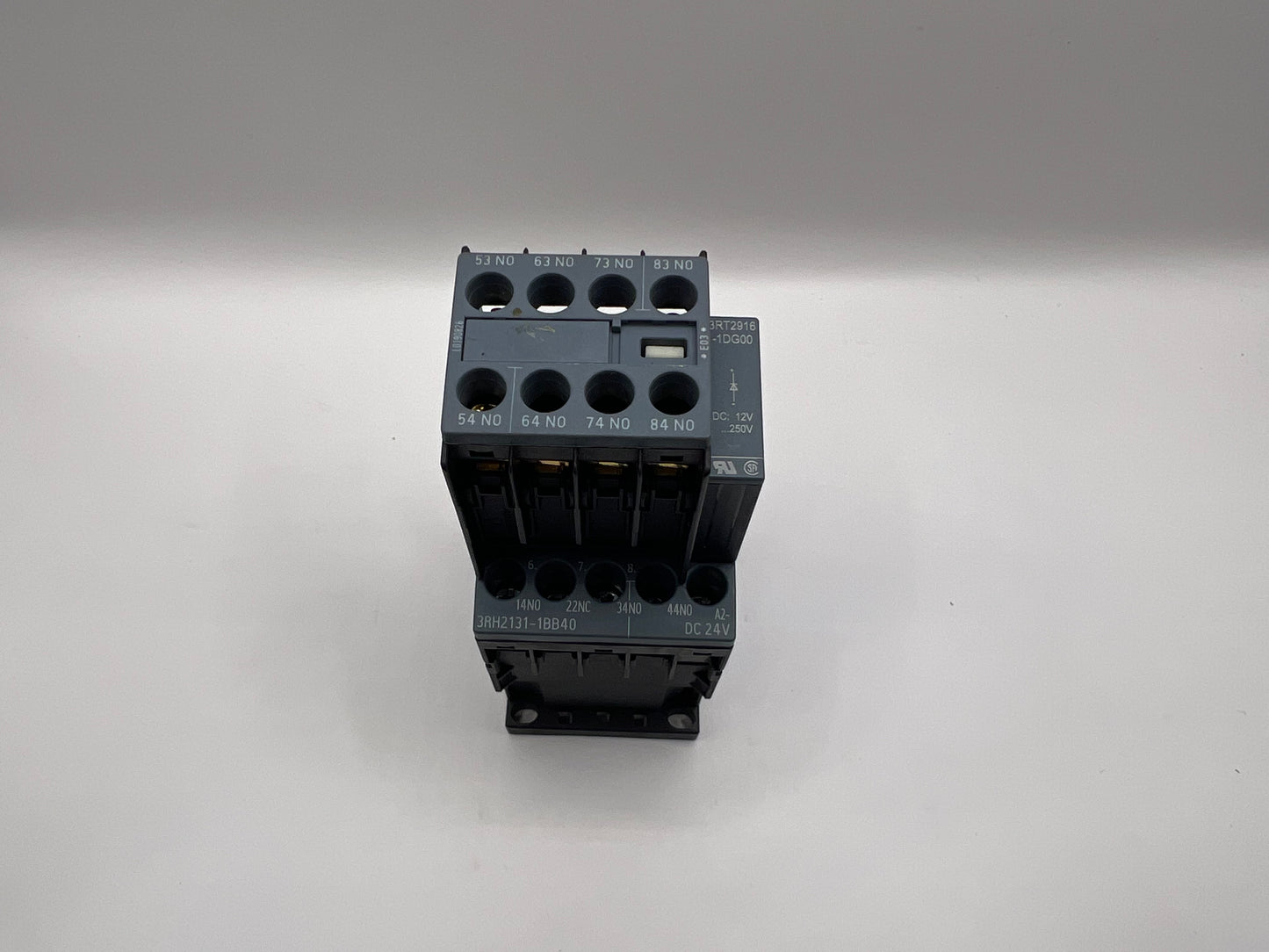 Siemens SIRIUS 3RH2131-1BB40 Contactor + 3RT2916-1DG00 + 3RH2911-1XA40-0MA0