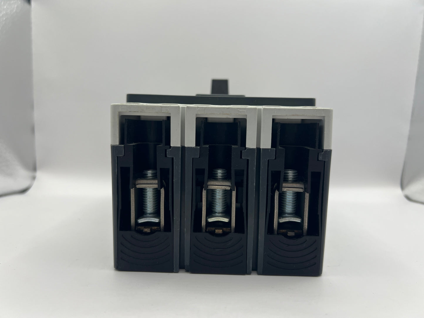 Siemens VL160 Circuit Breaker 3VL2716-1AA33-0AA0 160A 3-Pole