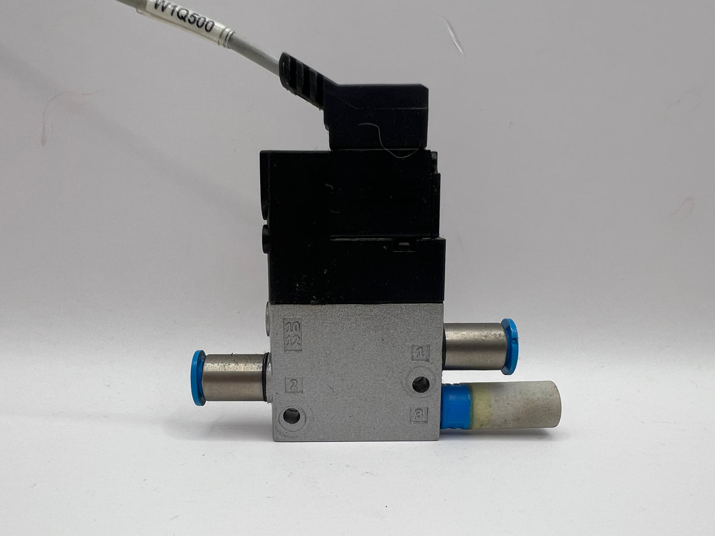 Festo CPE10-M1BH-3GL-QS-6 Solenoid Valve 196847