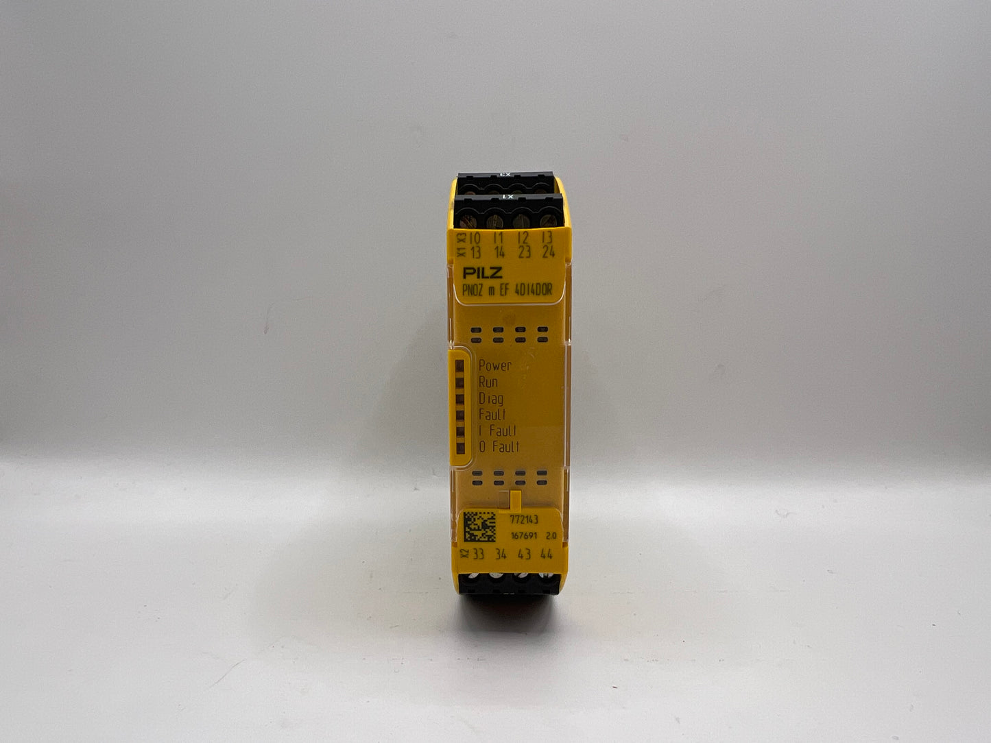 Pilz PNOZ m EF 4DI4D0R Ident.No. 772143 Safety Relay