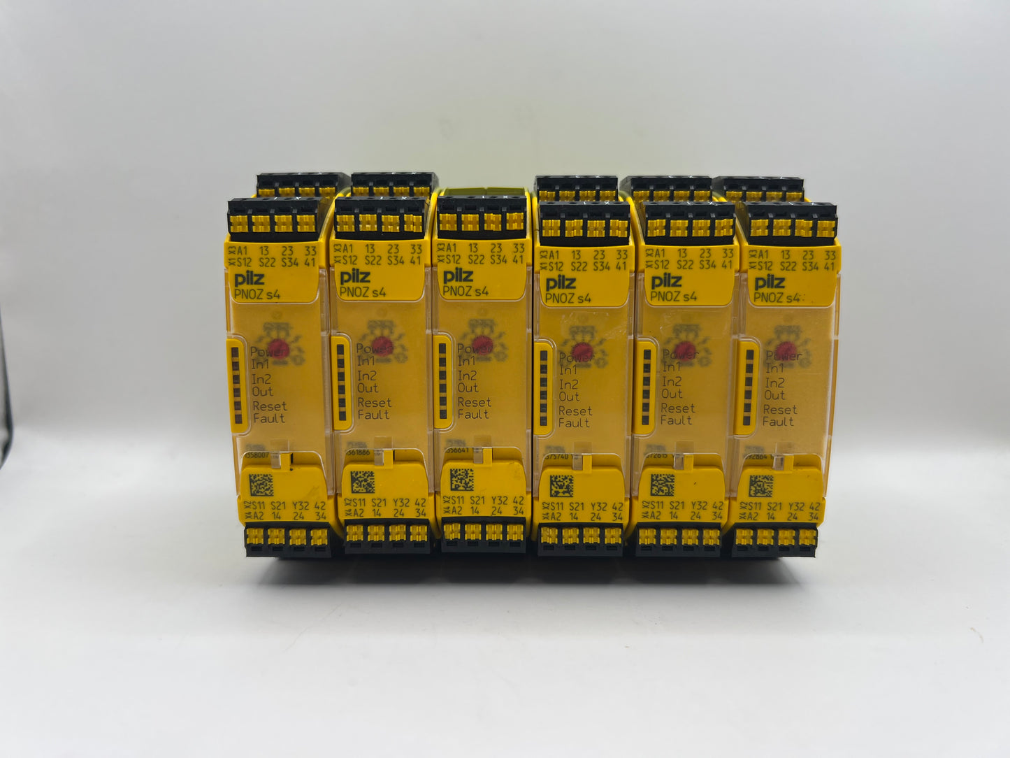 1x PILZ 751104 PNOZ s4 C24VDC 3n/o 1n/c Safety Relay