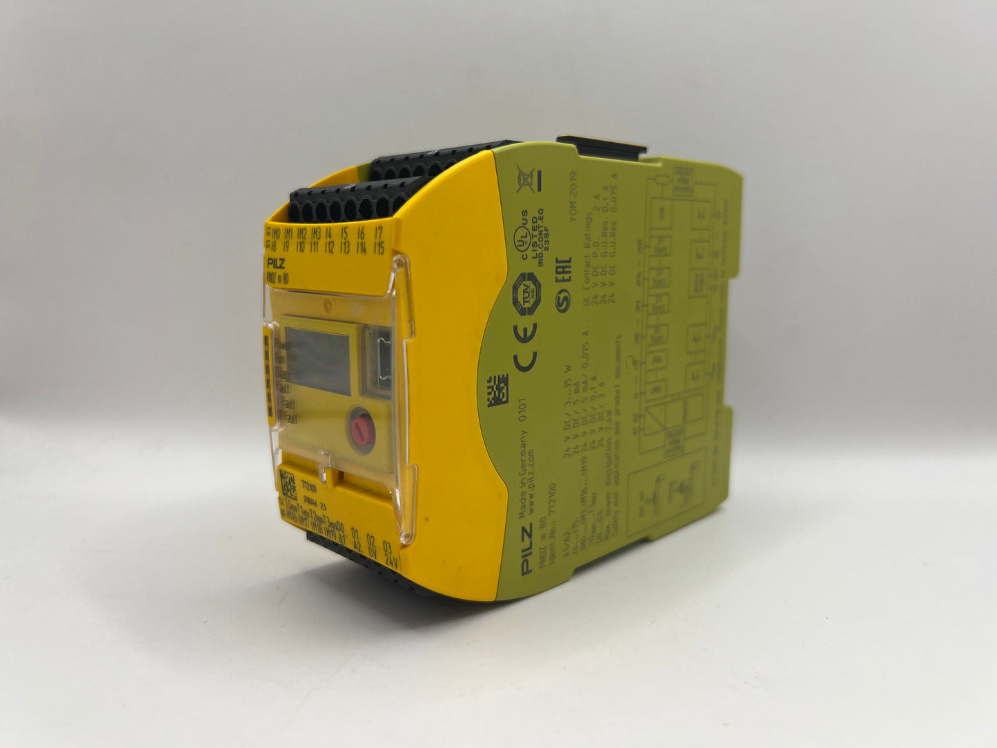 Pilz 772100 PNOZ m B0 Programmable Safety Relay Module