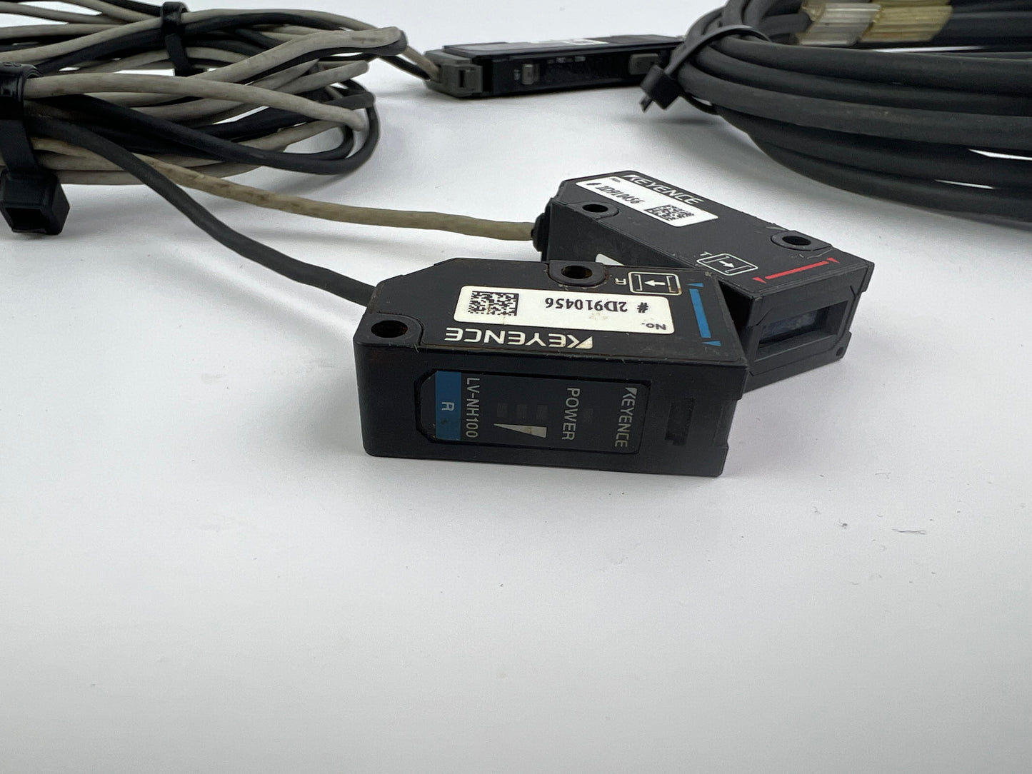 1x Keyence LV-N11CP Digital Laser Sensor + 2x LV-NH100 Sensor Heads 5m Cable