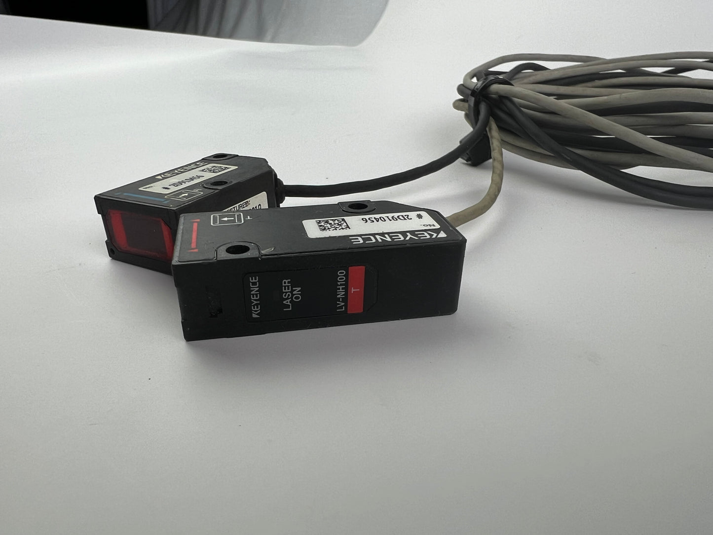 1x Keyence LV-N11CP Digital Laser Sensor + 2x LV-NH100 Sensor Heads 5m Cable
