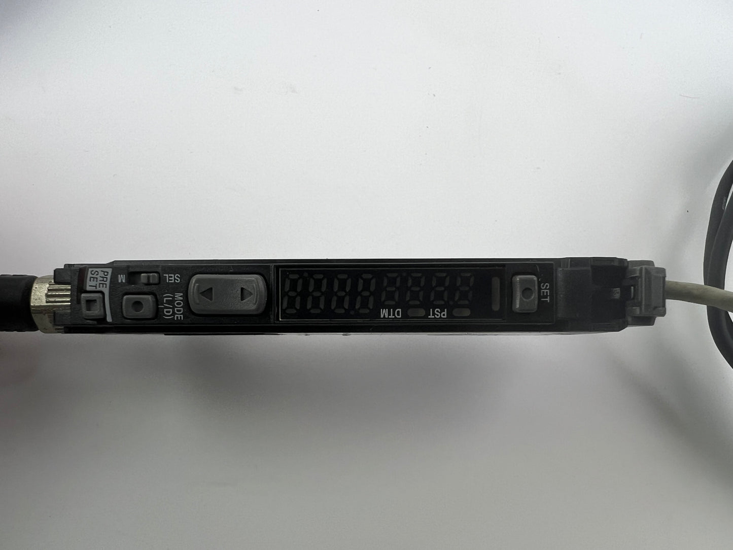 1x Keyence LV-N11CP Digital Laser Sensor + 2x LV-NH100 Sensor Heads 5m Cable