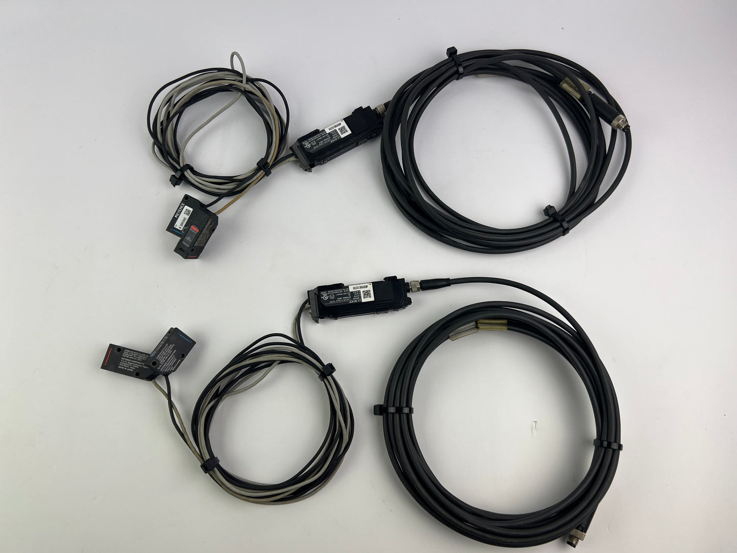 1x Keyence LV-N11CP Digital Laser Sensor + 2x LV-NH100 Sensor Heads 5m Cable