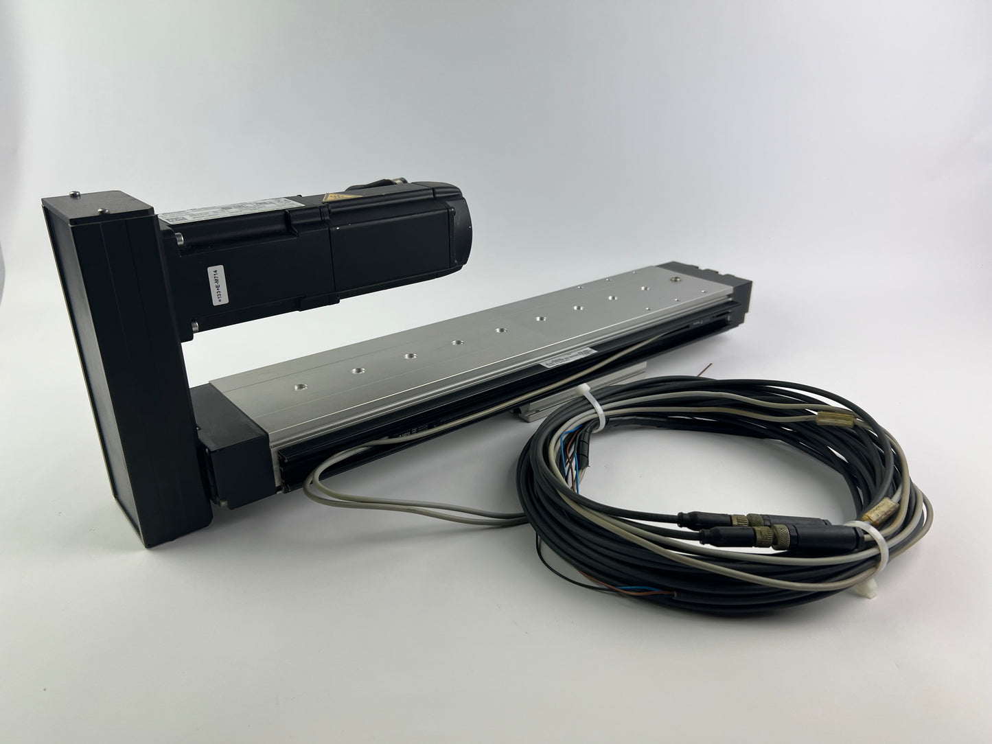Rexroth R030520399 CKK-090-NN-1 Compact Module + R911384766 MS2N03-B0BYN-BMDH1-NNNNE-N Motor + 2 Cables + Sensors