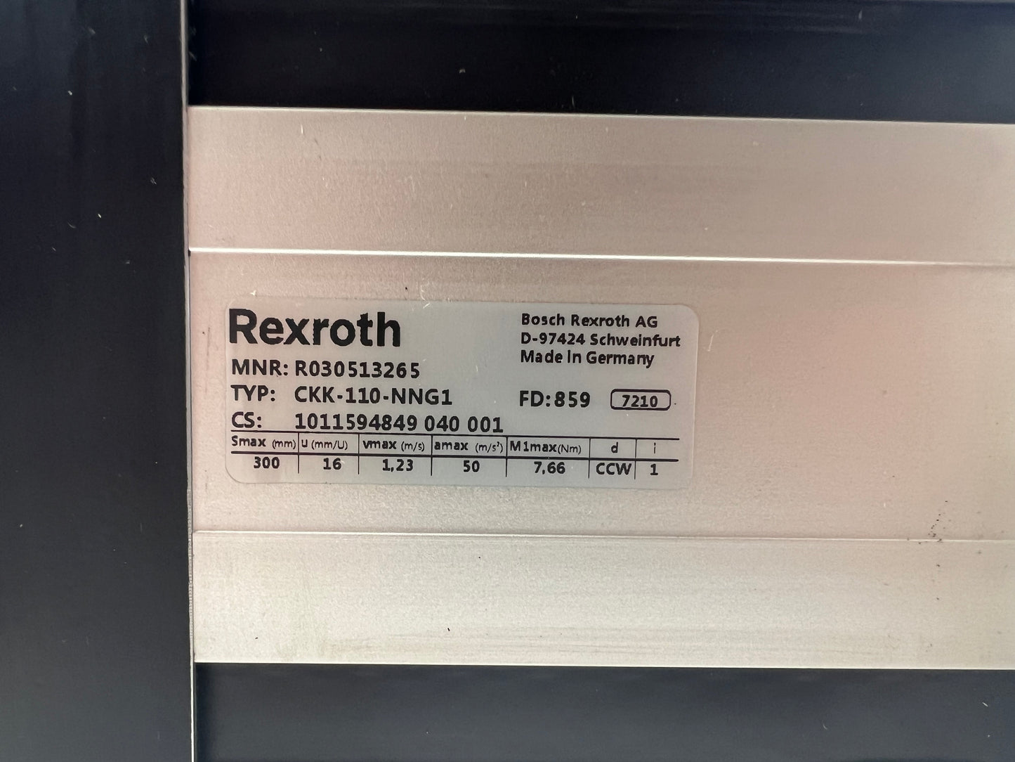 Rexroth R030513265 CKK-110-NNG1 Compact Module + R911306060 MSK040C-0600-NN-M1-UG0-NNNN Motor + 2 Cables + 2 Sensors