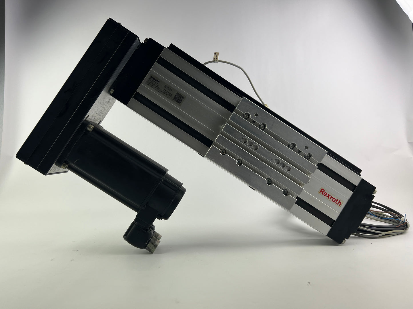 Rexroth R030520400 CKK-110-NNG1 Compact Module + R911306060 MSK040C-0600-NN-M1-UG0-NNNN Motor + 2 Cables + 2 Sensors