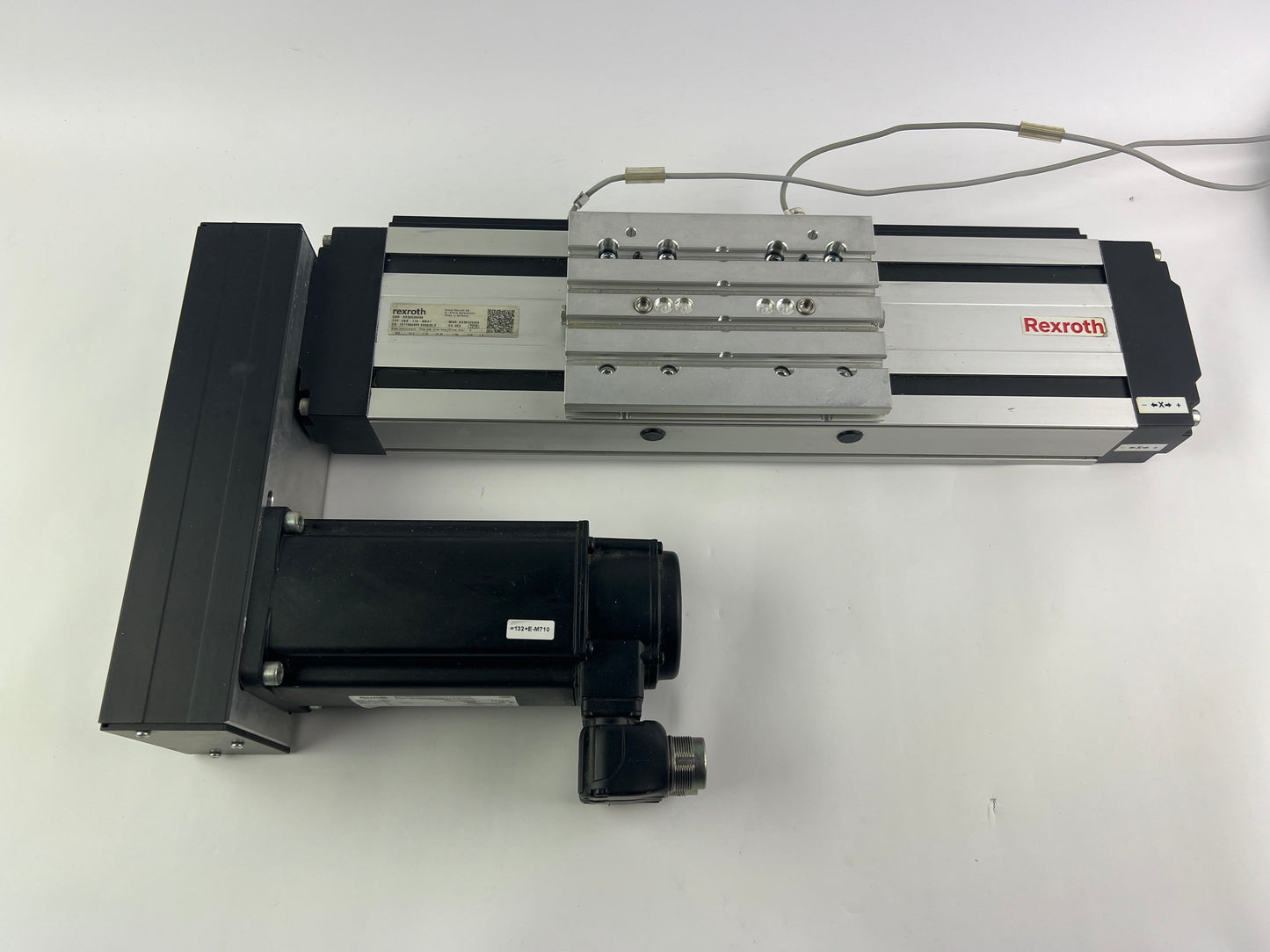 Rexroth R030520400 CKK-110-NNG1 Compact Module + R911306060 MSK040C-0600-NN-M1-UG0-NNNN Motor + 2 Cables + 2 Sensors