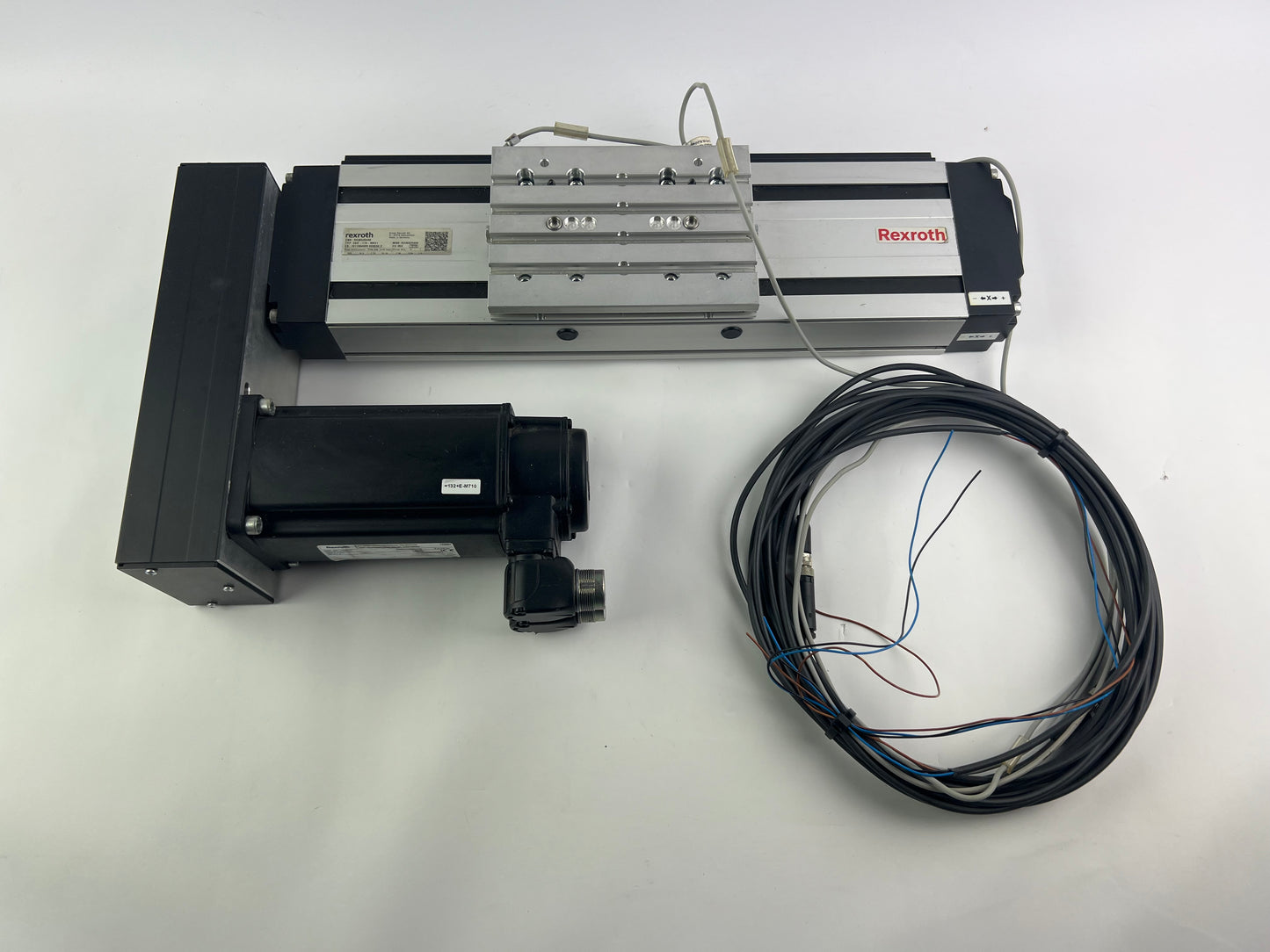 Rexroth R030520400 CKK-110-NNG1 Compact Module + R911306060 MSK040C-0600-NN-M1-UG0-NNNN Motor + 2 Cables + 2 Sensors