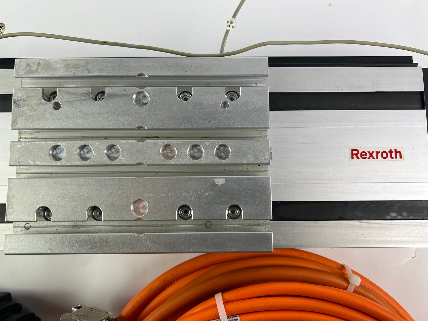 Rexroth R030520401 CKK-145-NN-1 Compact Module + R911384533 MS2N04-D0BQN-BMDH0-NNNNE-NN Motor + 2 Cables + 2 Sensors