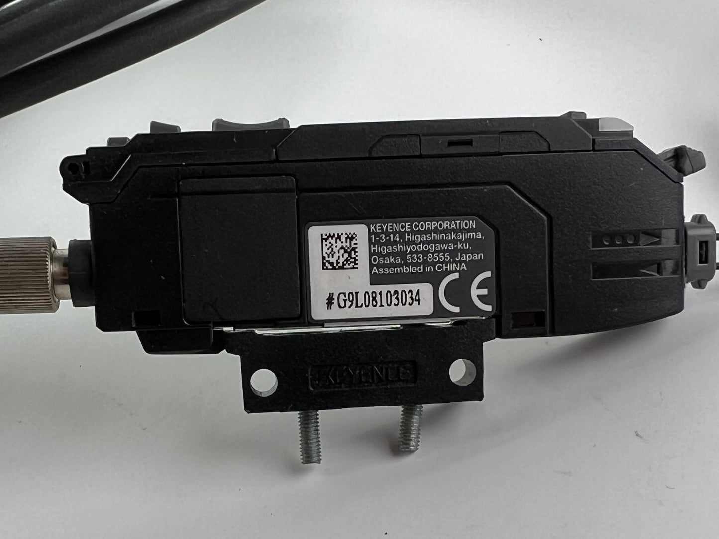 Keyence FS-N41C Fiber Optic Amplifier + 2 Sensor Heads + 190cm Cable (No Plastic Cover)