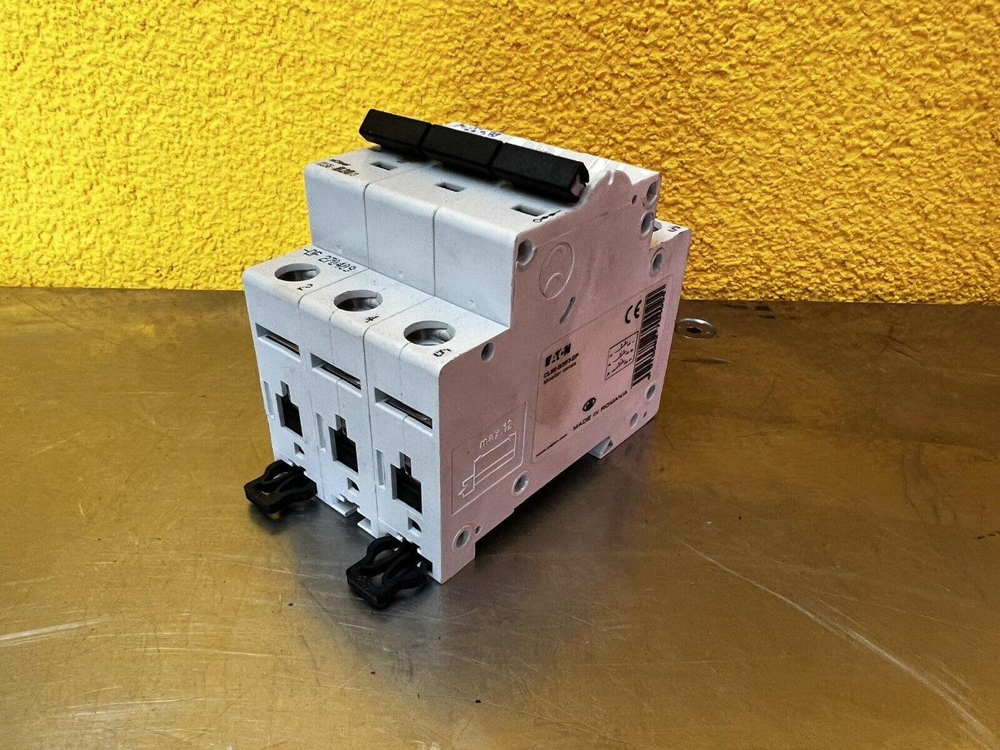 EATON CLS6-B20/3-DP Circuit Breaker – 3 Pole, 20A, Type B (Moeller Series)