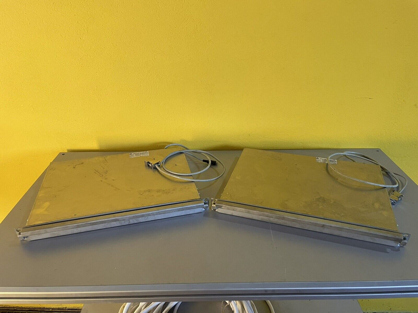 1x Dekorsy DS102W drawer keyboard