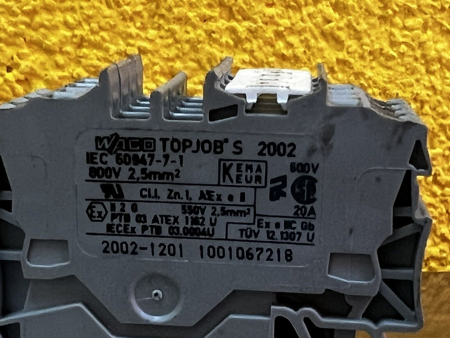 WAGO Ground Terminal Block – IEC 60947-7-2 Earth Clamp (Erdklemme)