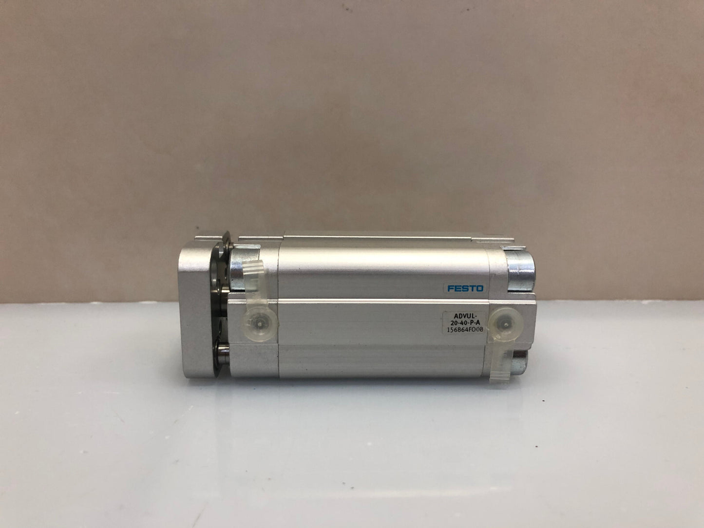 New Festo ADVUL-20-40-P-A Compact Pneumatic Cylinder 20mm Bore 40mm Stroke – 156864