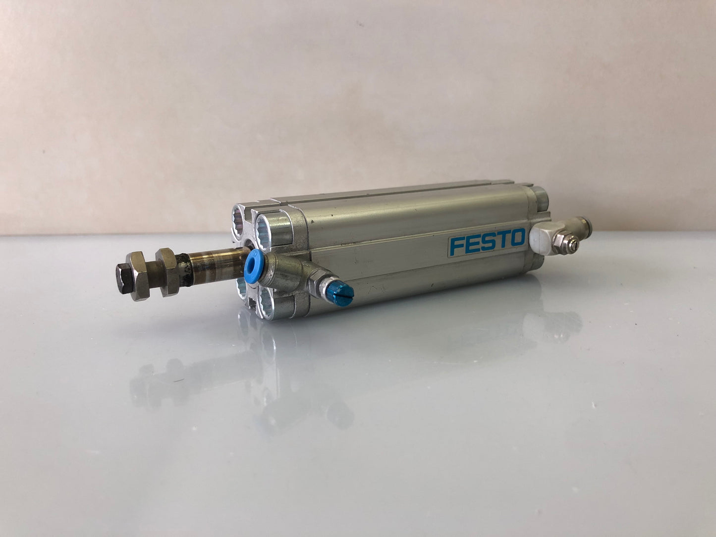 Festo ADVU-20-80-P-A / 156002K160 Pneumatic Cylinder