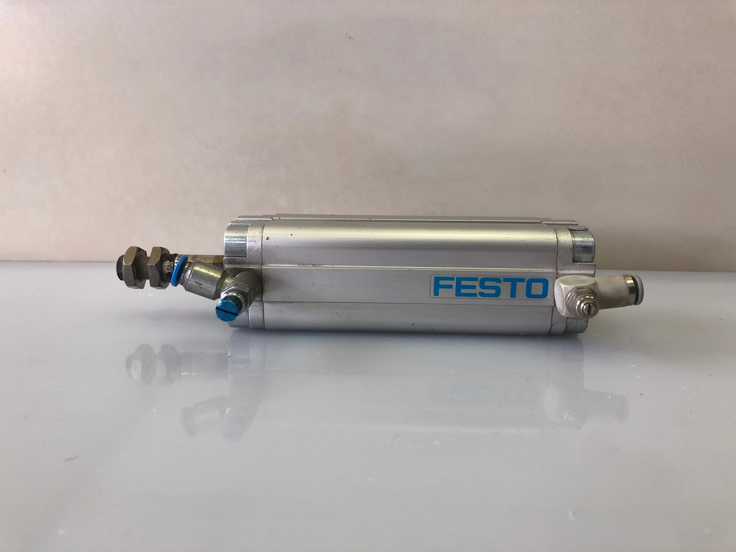 Festo ADVU-20-80-P-A / 156002K160 Pneumatic Cylinder