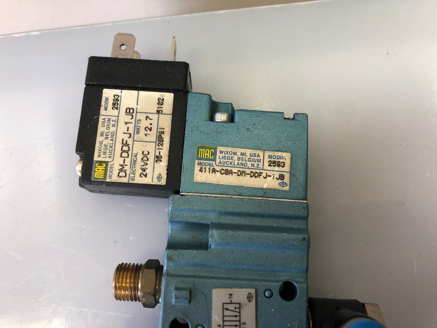 MAC Solenoid Valve 411A-C0A-DM-DDFJ-1JB With DM-DDFJ-1JB