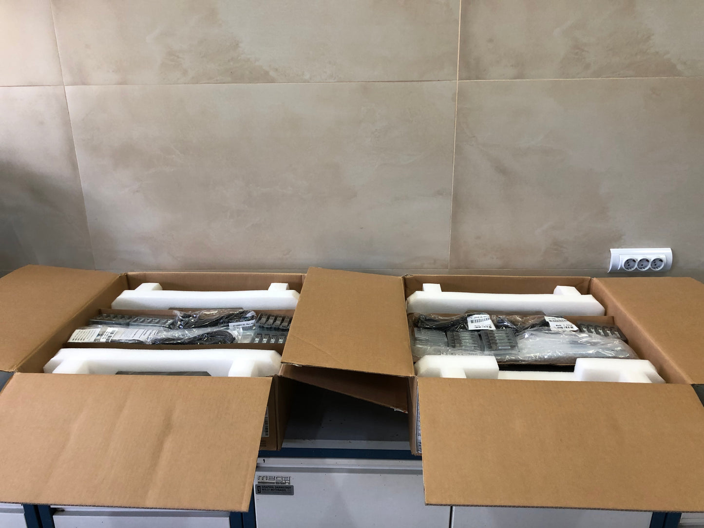 Cisco N2K-C2232TM-E-10GE 10GE Fabric Extender – 32-Port FEX for Nexus Series