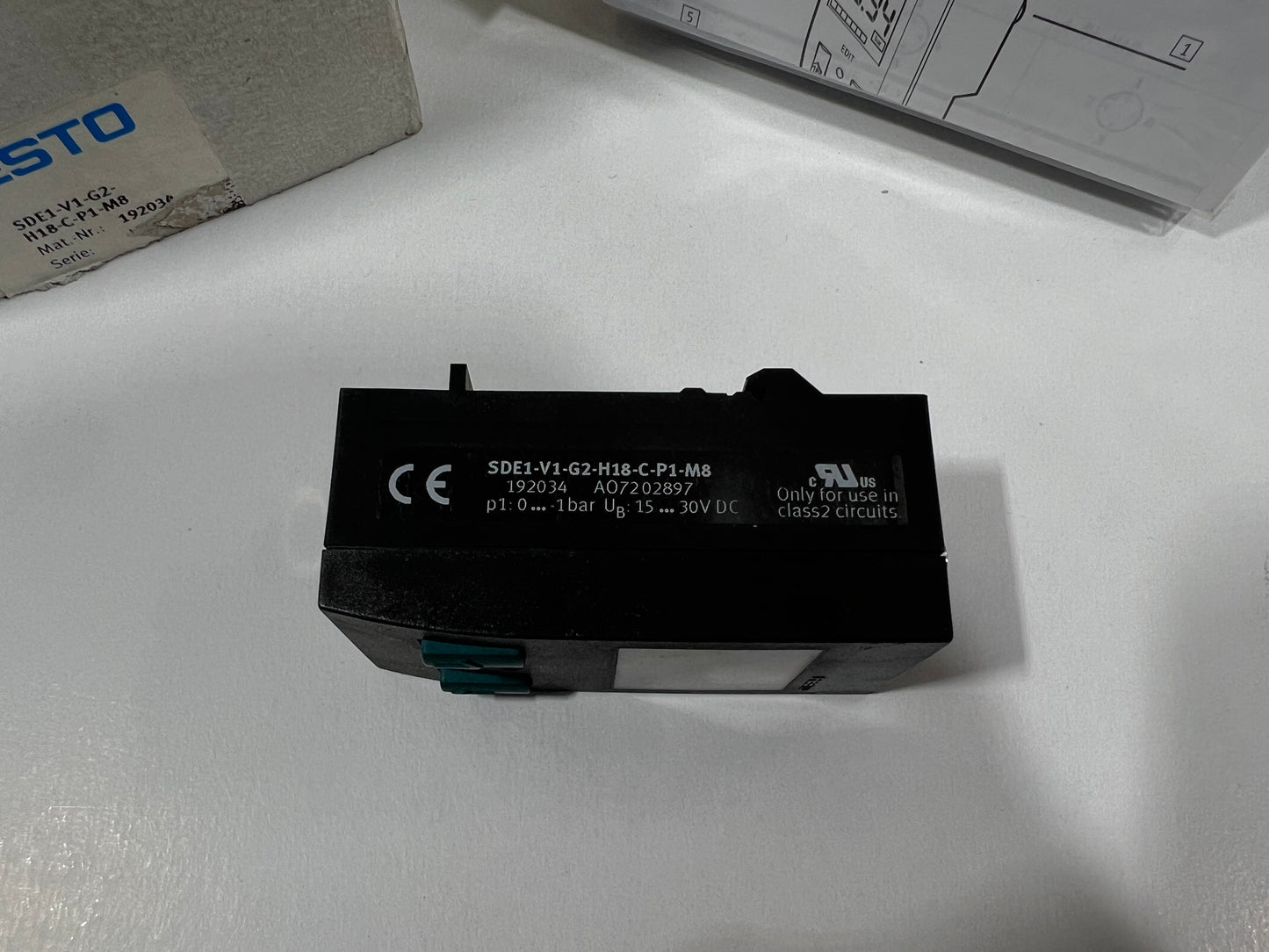 Festo SDE1-V1-G2-H18-C-P1-M8 192034 Pressure Switch New