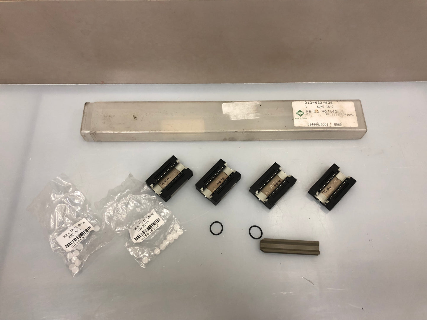 OEM INA KUME-15-C Four linear guide blocks without rail