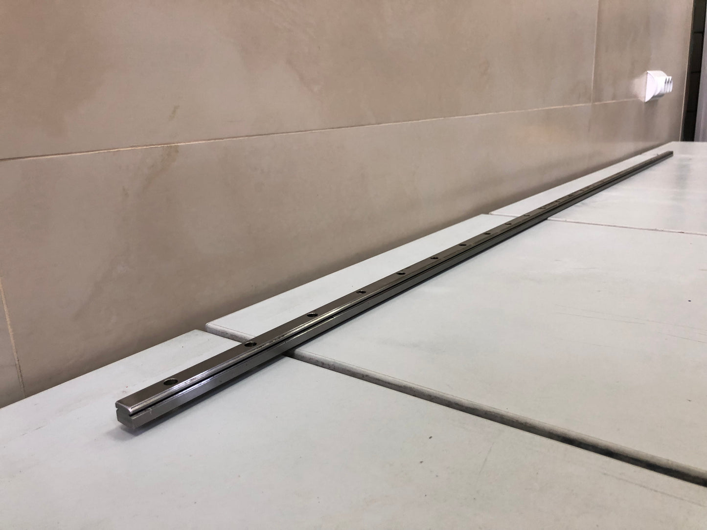 THK LS15 L1S15-1620-TZ 1620mm Linear Rail L1S15 1620 TZ L1S151620TZ