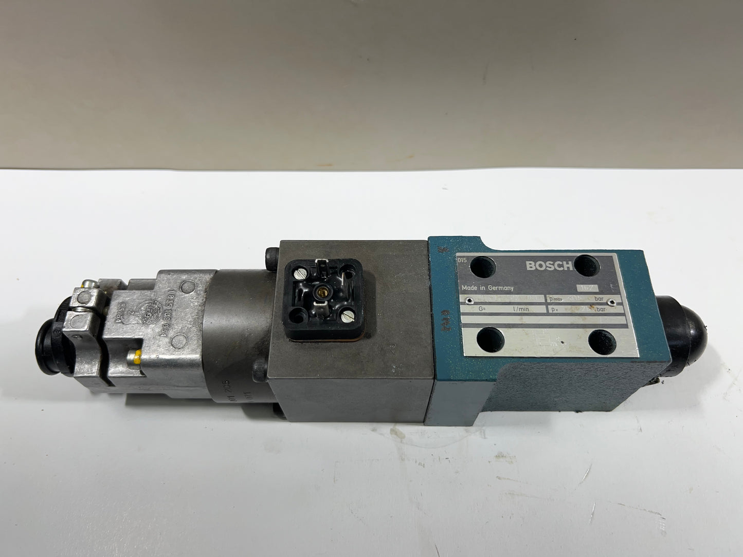 Bosch 0 811 402 001 Hydraulic Proportional Valve