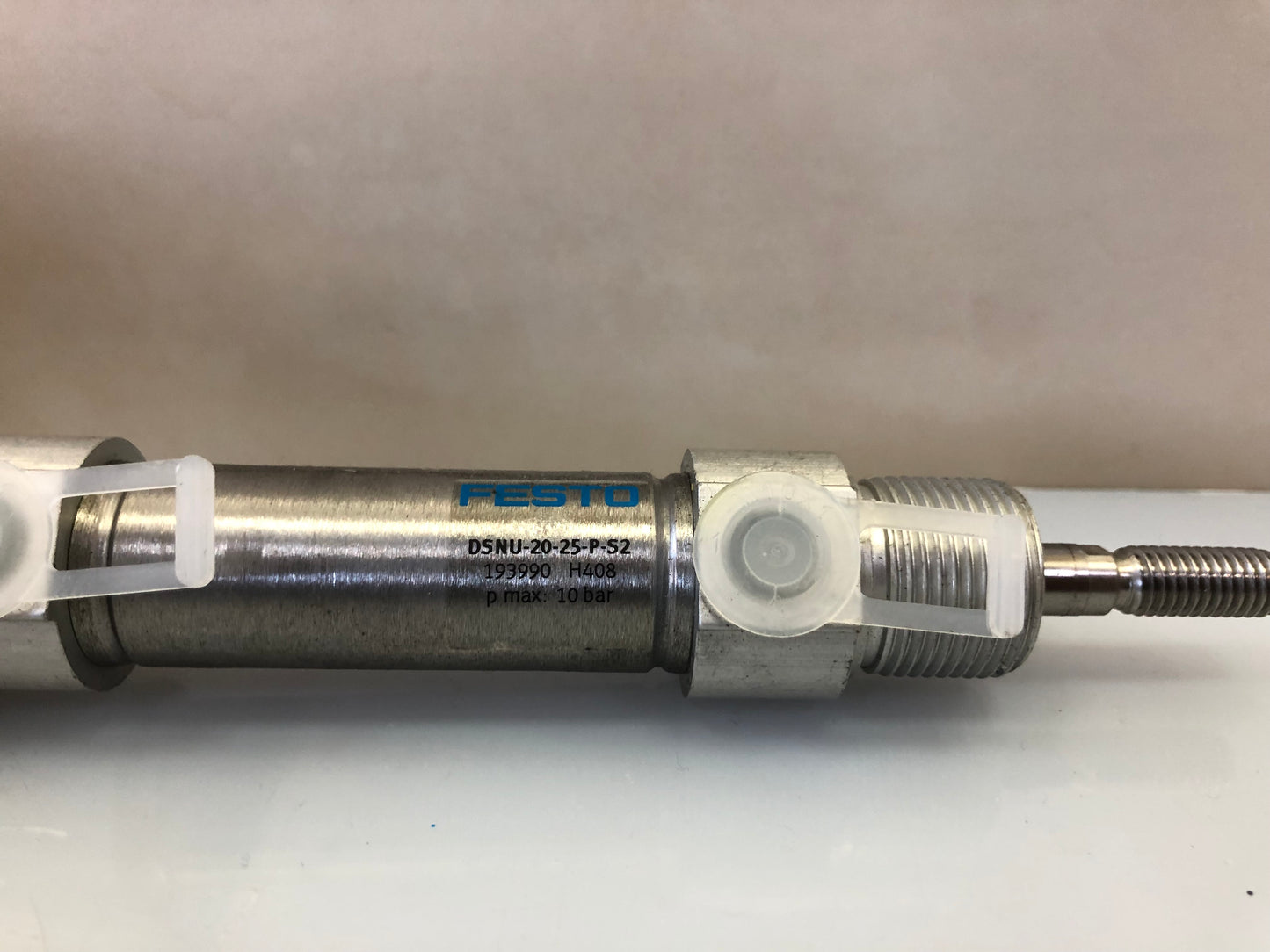 FESTO DSNU-20-25-P-S2 / 193990 PNEUMATIC CYLINDER