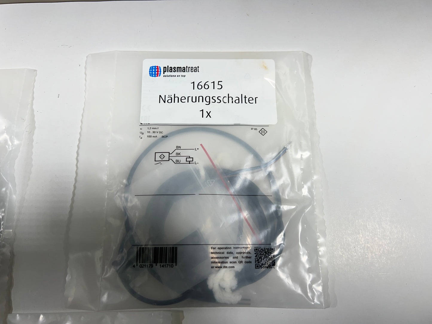 New in Box IFM IZ5052 Proximity Switch