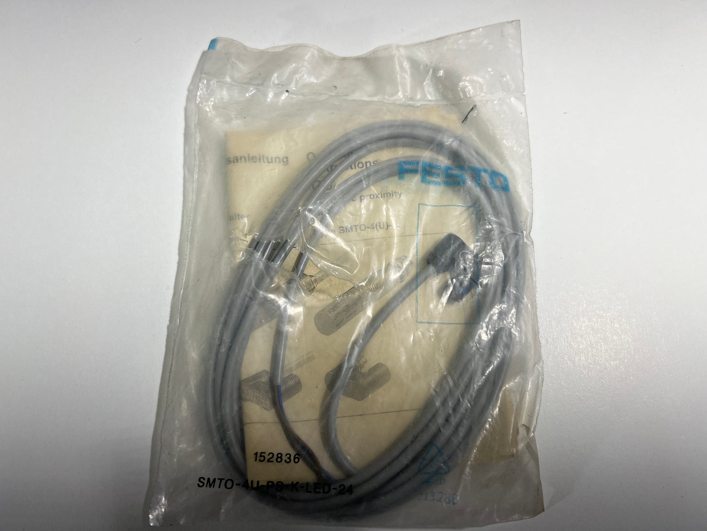 New FESTO SMTO-4U-PS-K-LED-24 152836 Proximity Switch