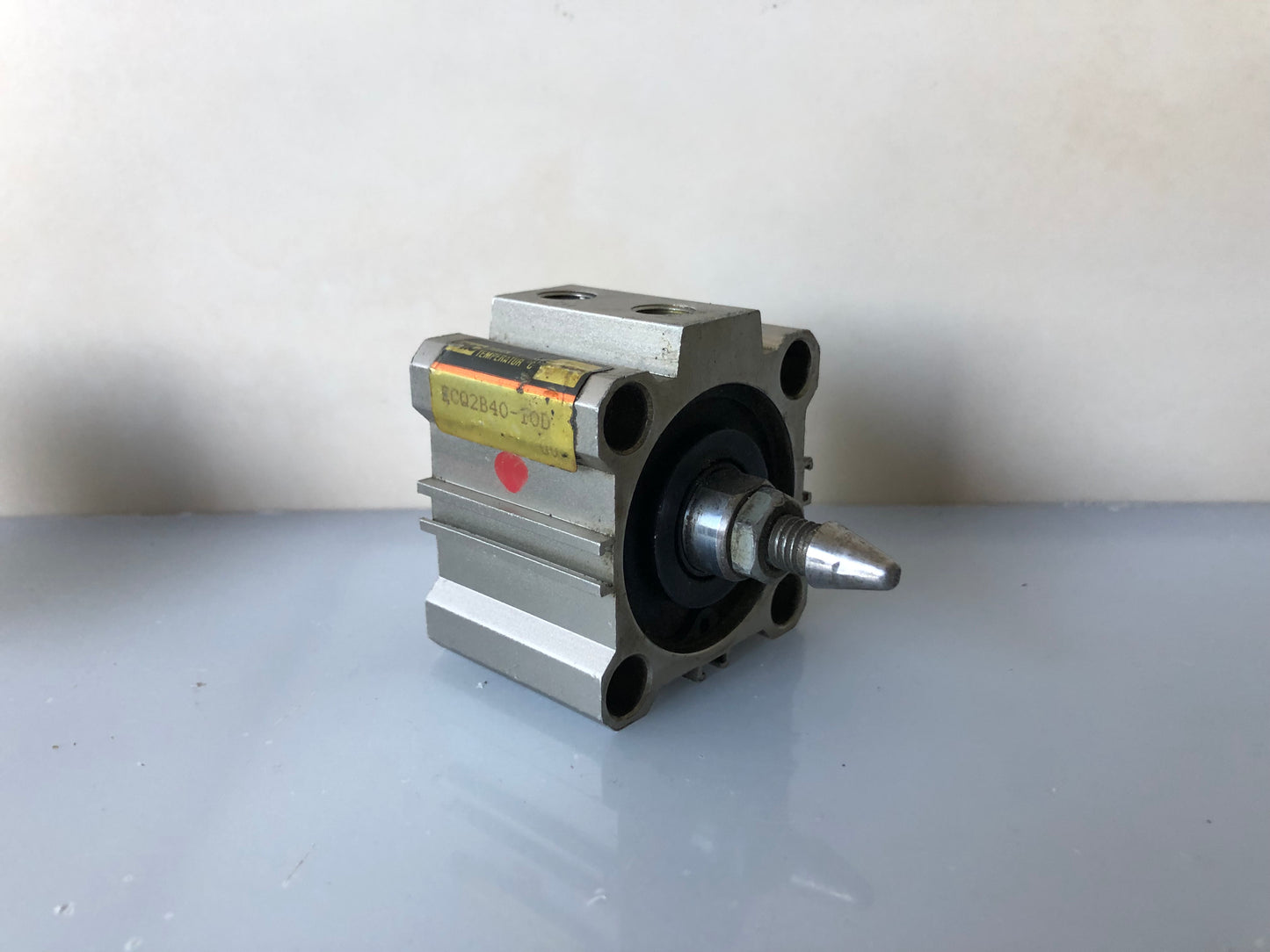 1x SMC ECQ2B40-10D Pneumatic Cylinder