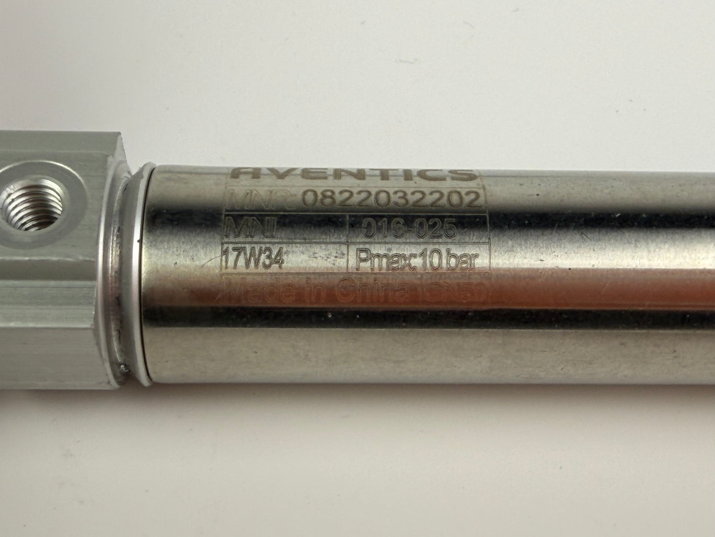 1x Aventics 0822032202 Pneumatic Cylinder – Double Acting – Max 10 Bar