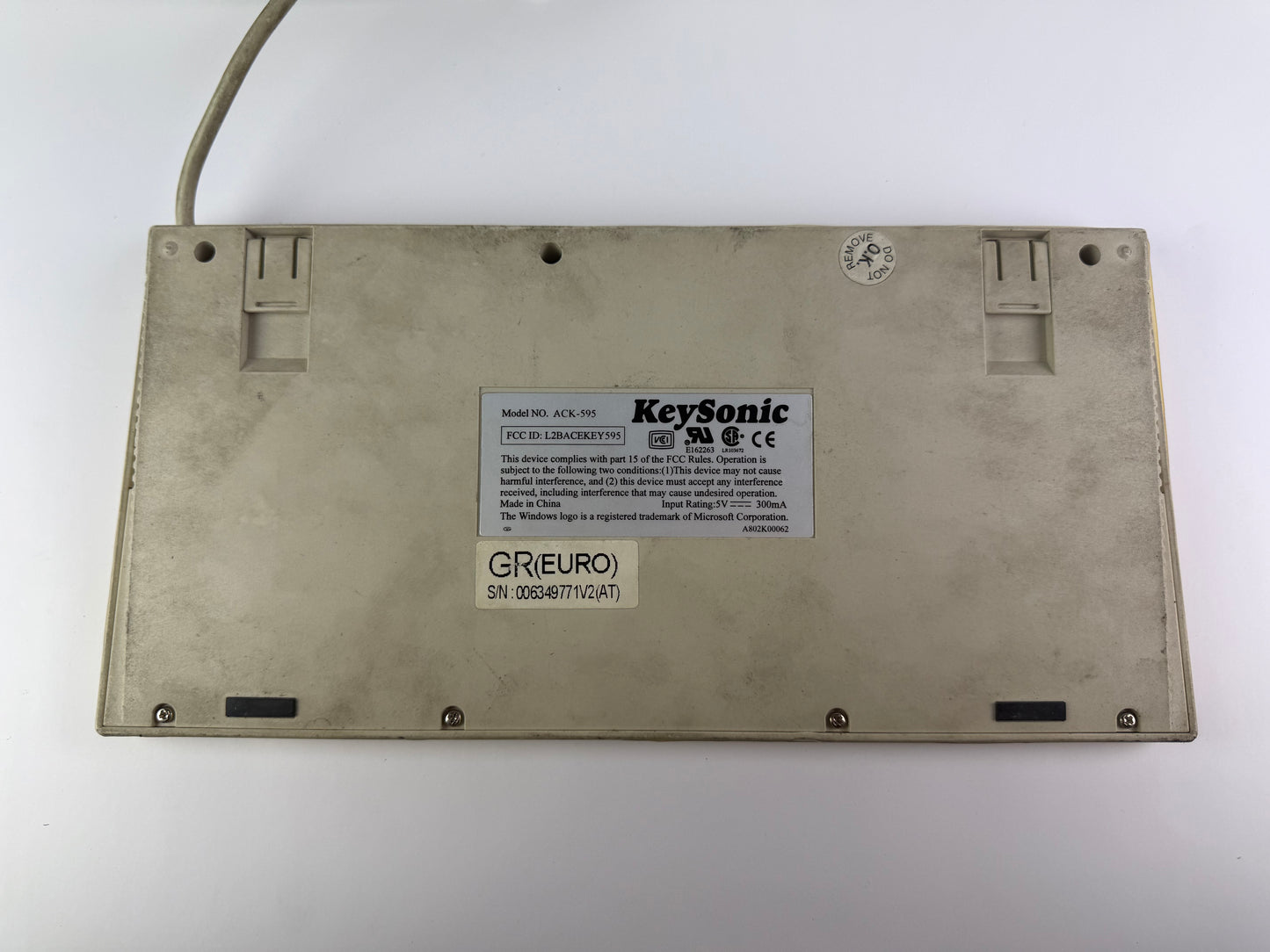KeySonic ACK-595 Mini Keyboard – Beige (Yellowed) – 185cm Cable – German Layout