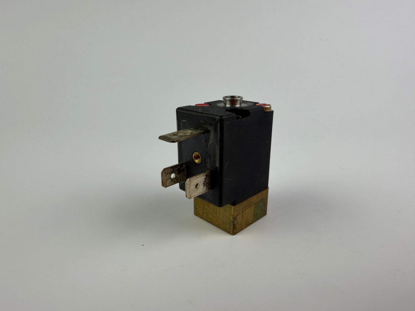 Burkert 301-D-1,6-B Solenoid Valve – Part No. 062407U