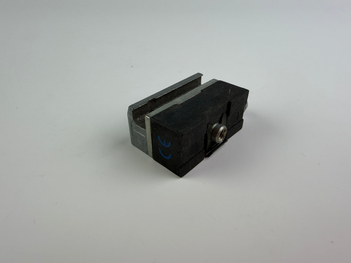 1x Festo 150851 SME-1-S-LED-24-B Proximity Sensor