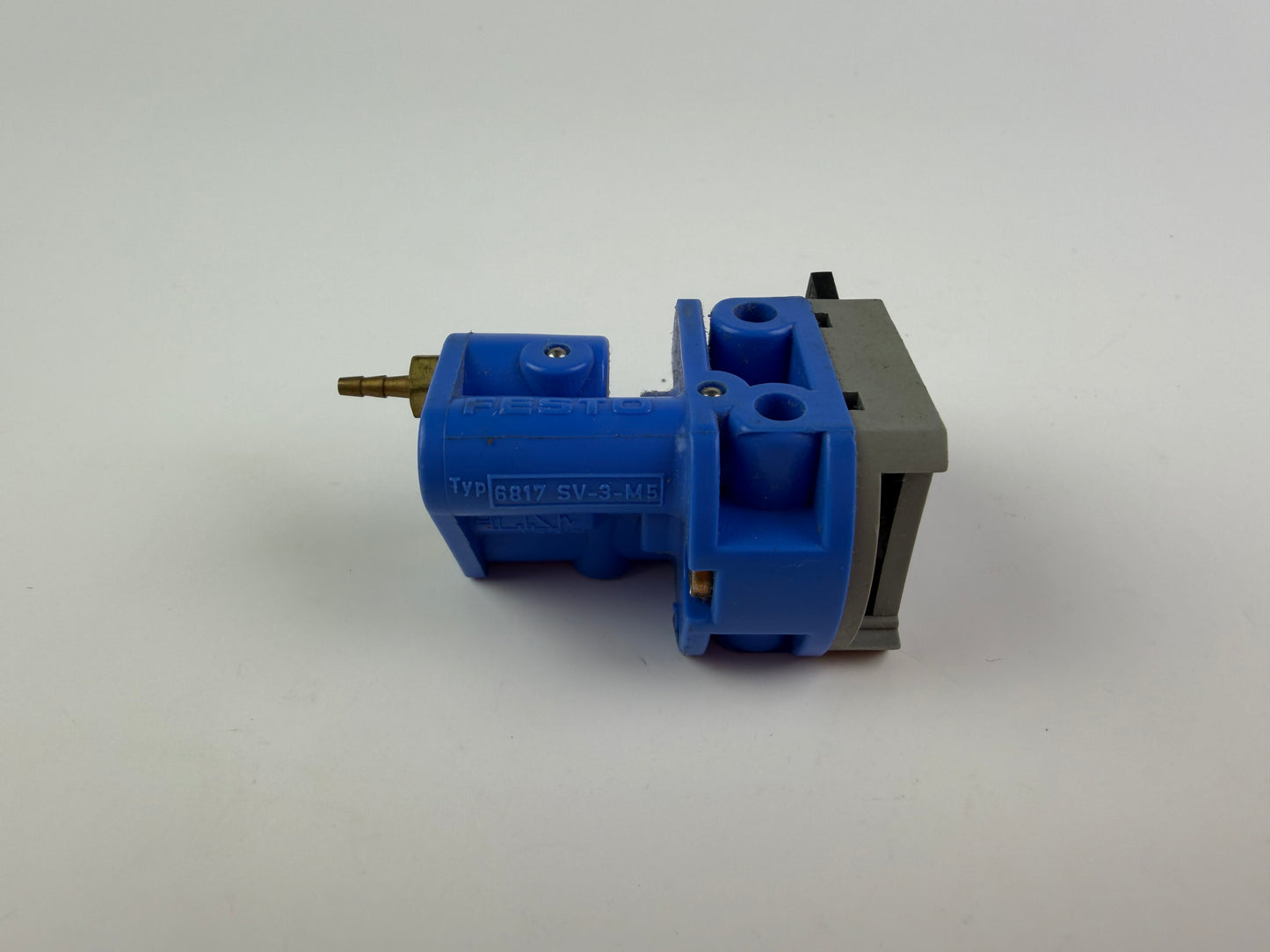 Festo 6817 SV-3-M5 Pneumatic Valve