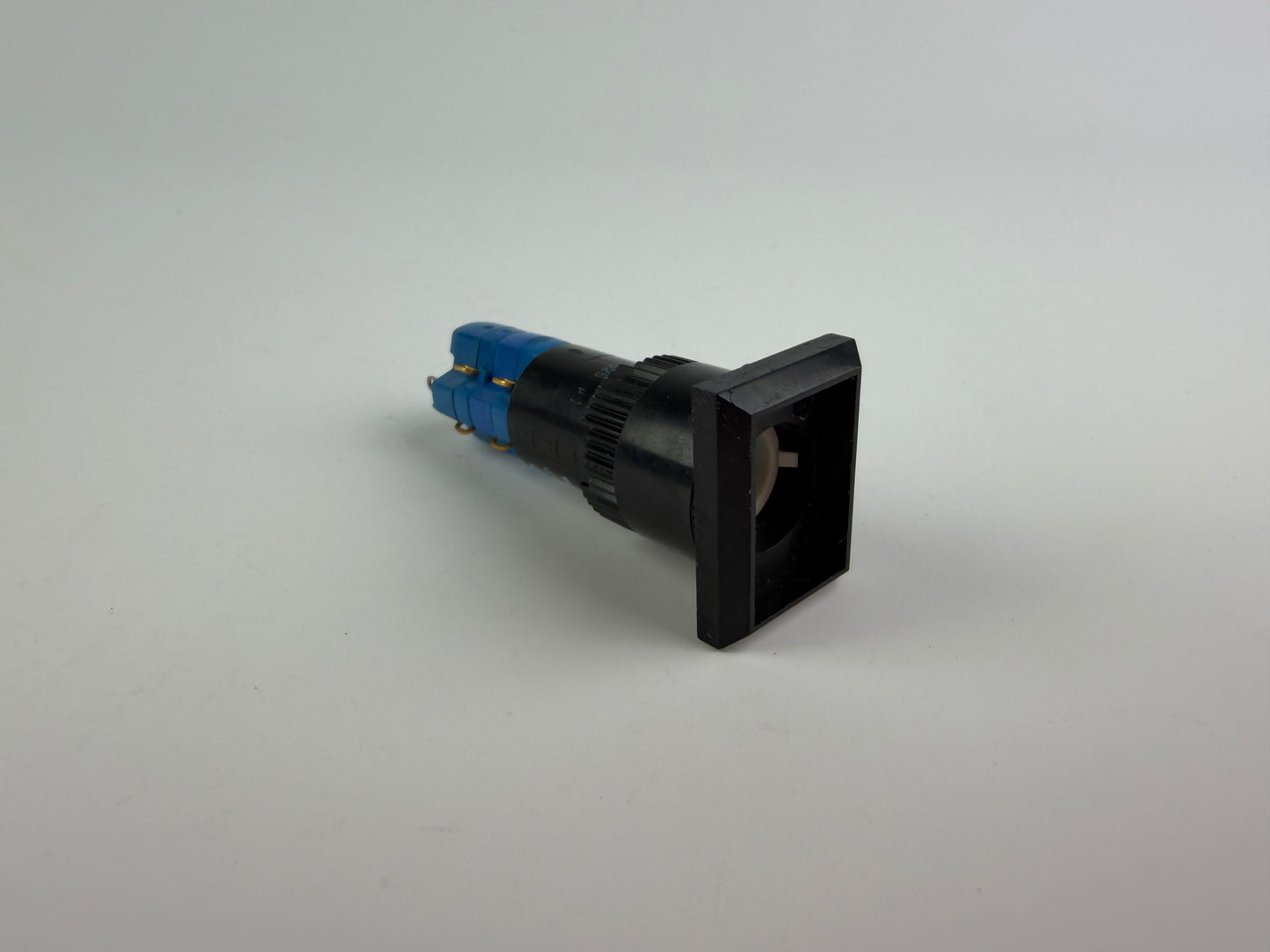 3x EAO 01-262 Pushbutton Switch