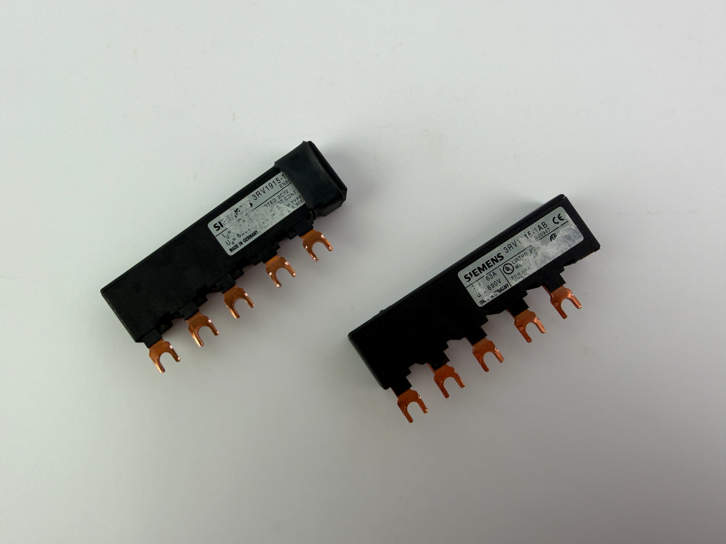 2x pieces Siemens 3RV1915-1AB Busbar