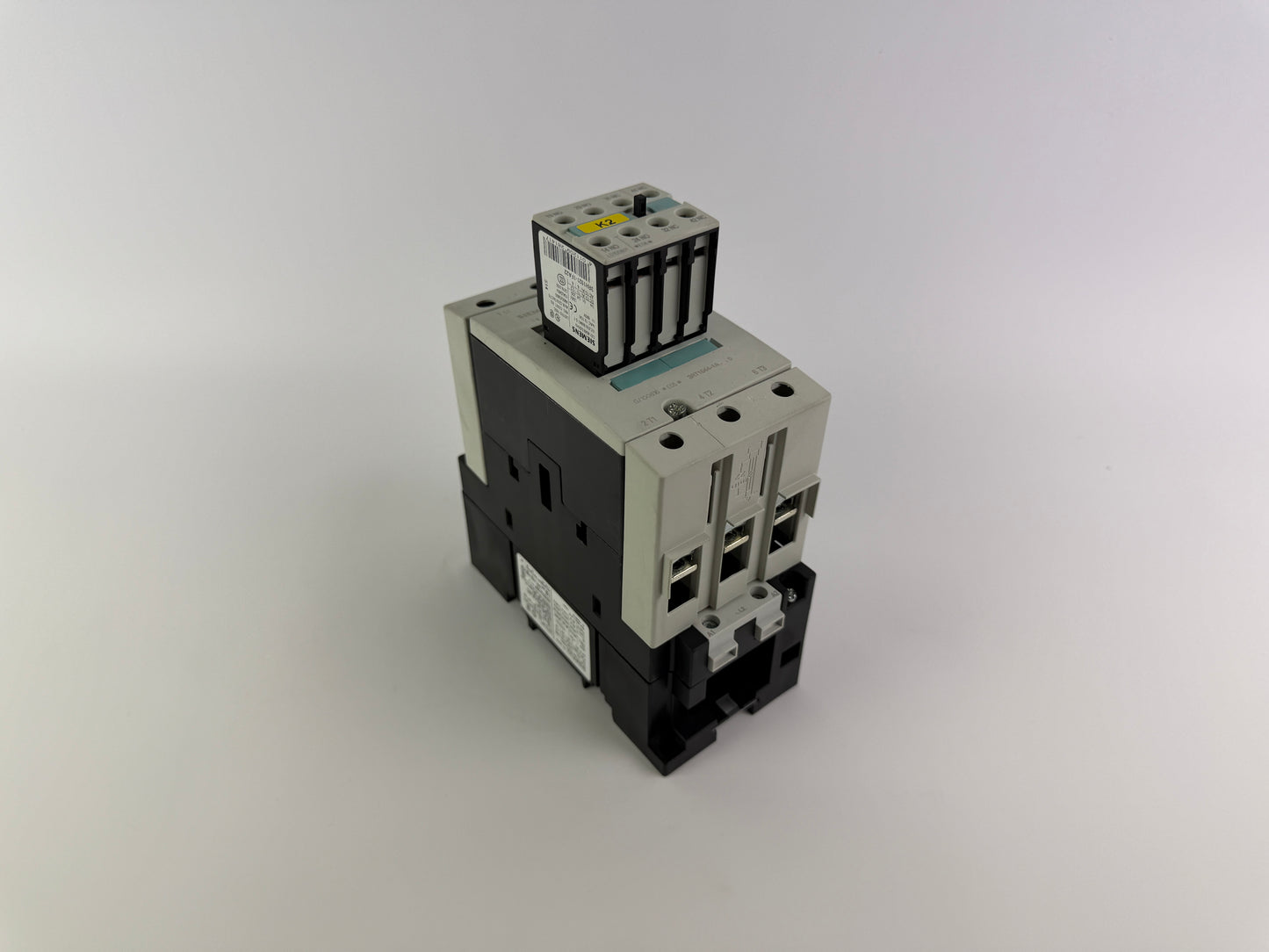 1x Siemens 3RT1044-1A Contactor, 3-Pole, AC-3, 65A, 230/400V