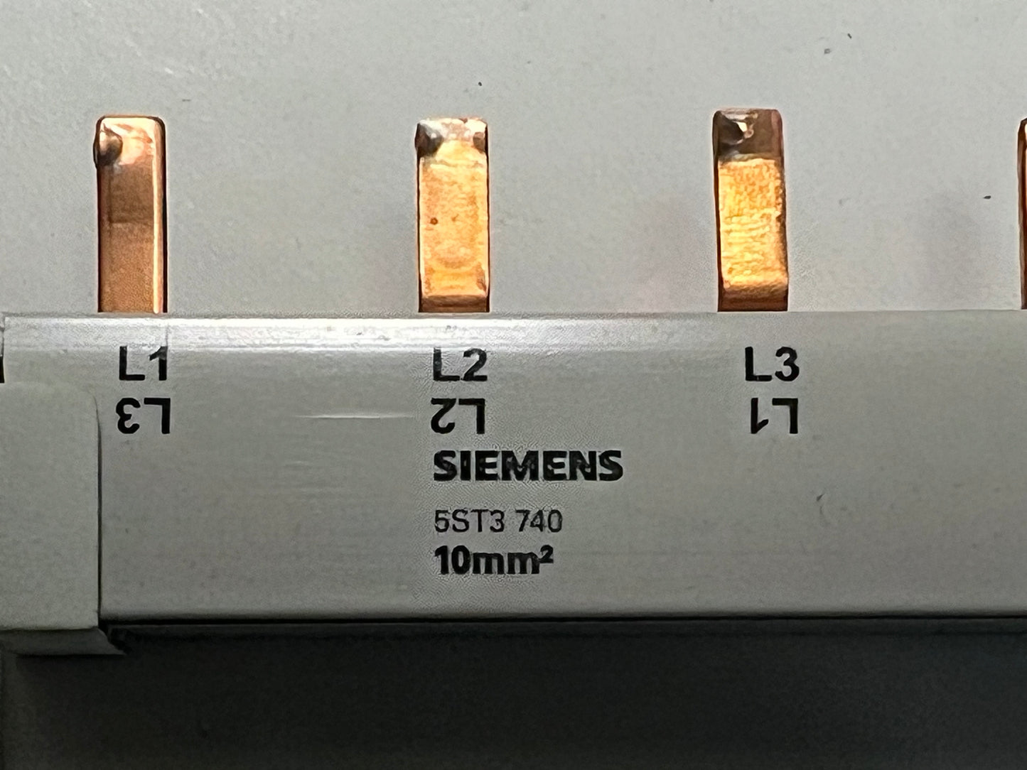 Siemens 5ST3740 Busbar for Circuit Breakers 10mm² 3-Phase