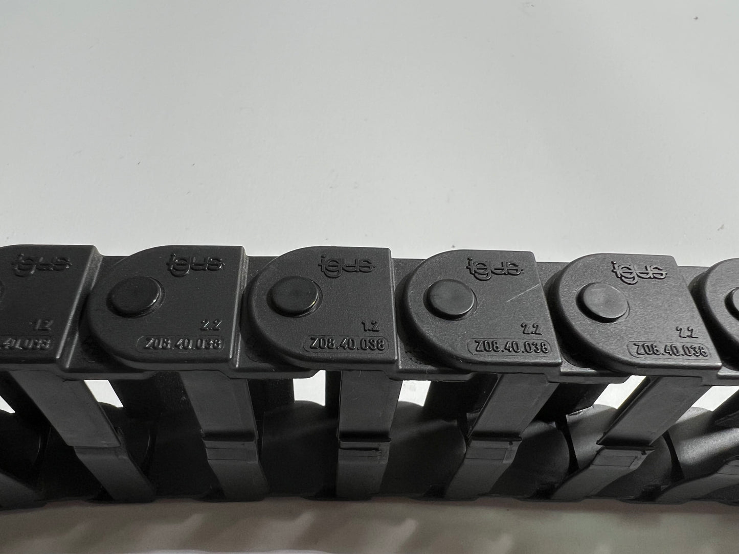 IGUS Energy Chain Z08.40.038 Cable Carrier – Lot of 18 pcs