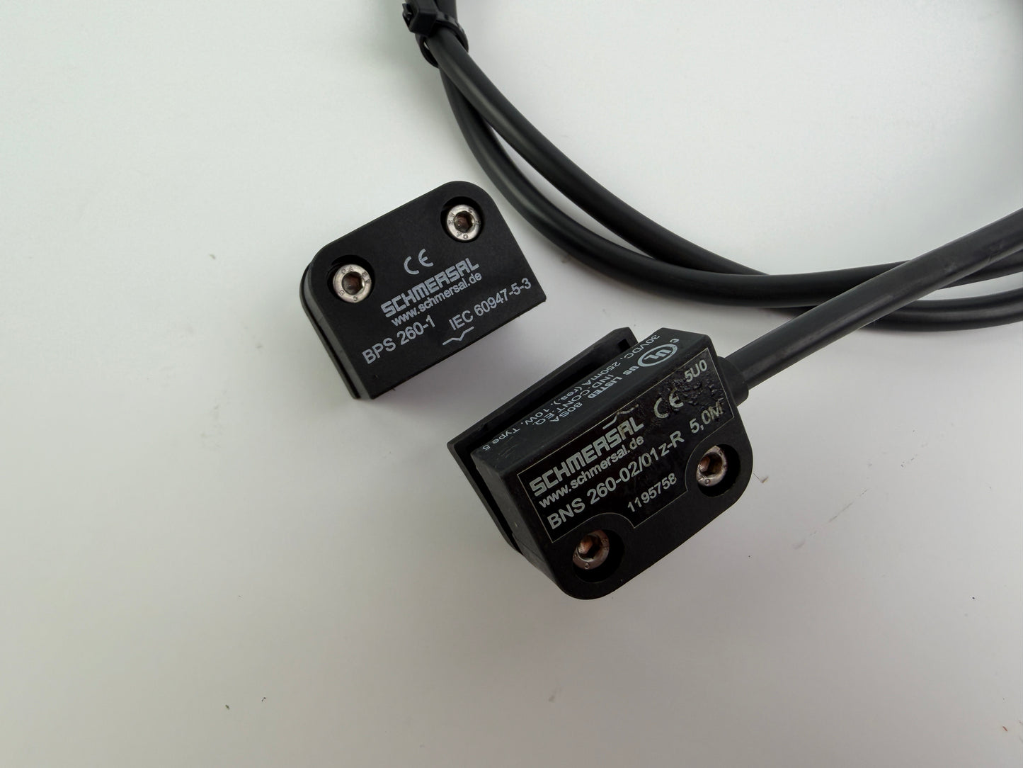 1x SCHMERSAL BNS 260-02/01Z-R 5.0M Magnetic Safety Sensor + BPS 260-1 Receiver