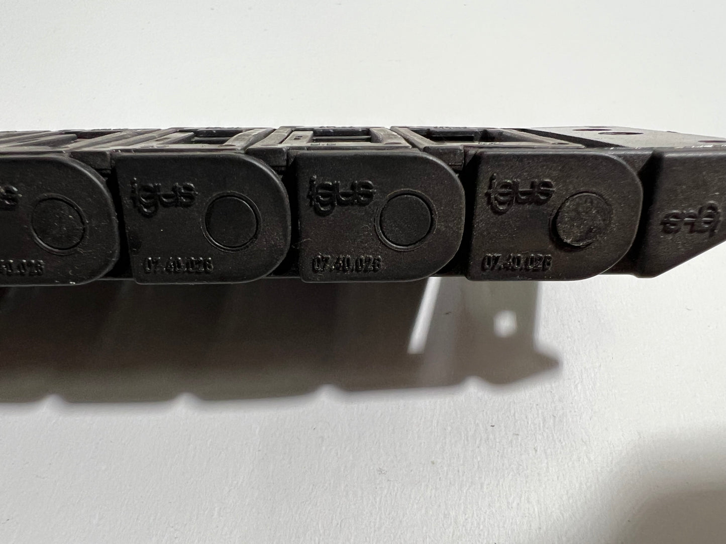 Igus 07.40.028 Energy Chain Cable Carrier – Lot of 11 pcs