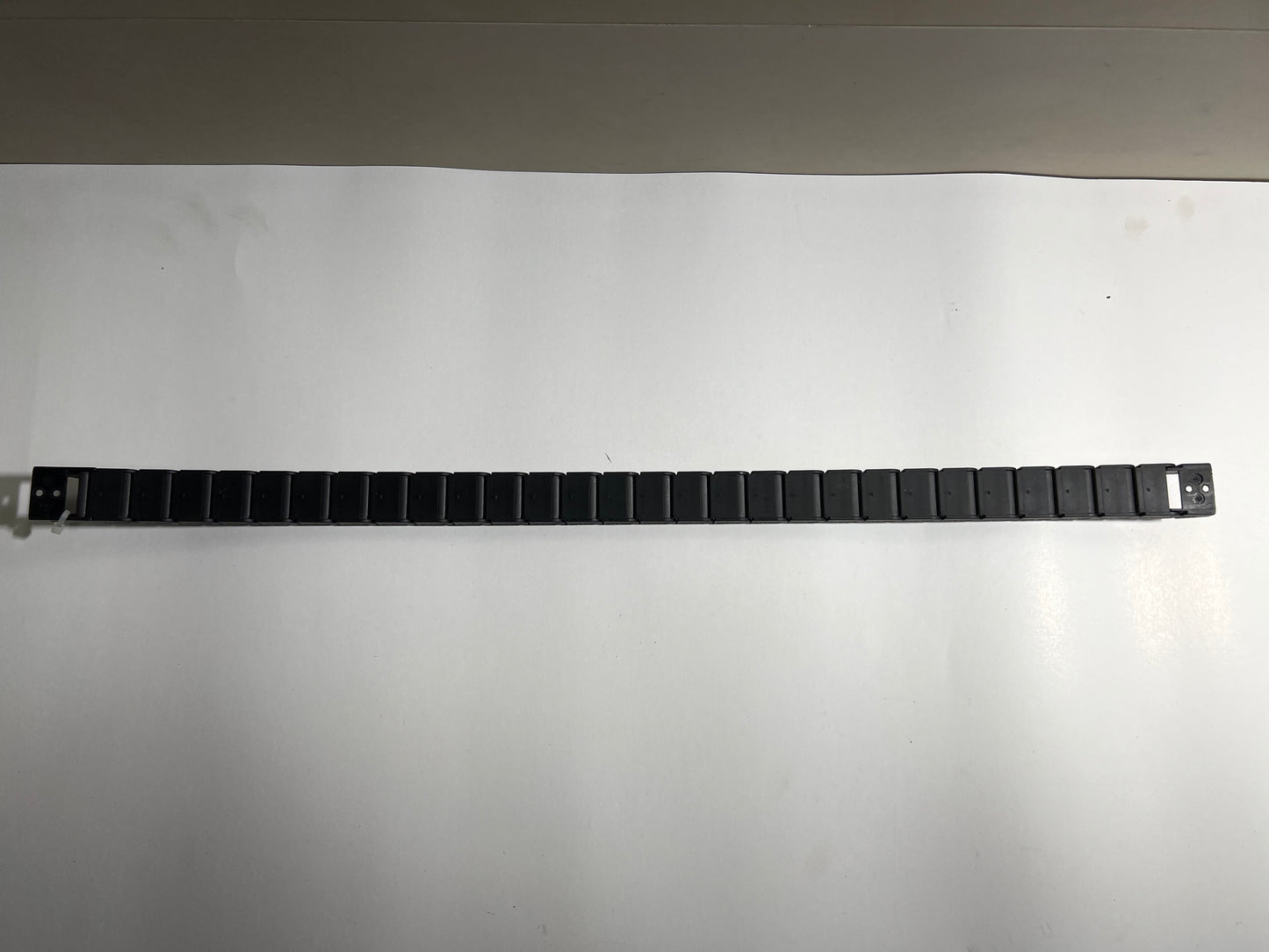 Igus R07.20.038 Energy Chain Cable Carrier – Lot of 28 pcs