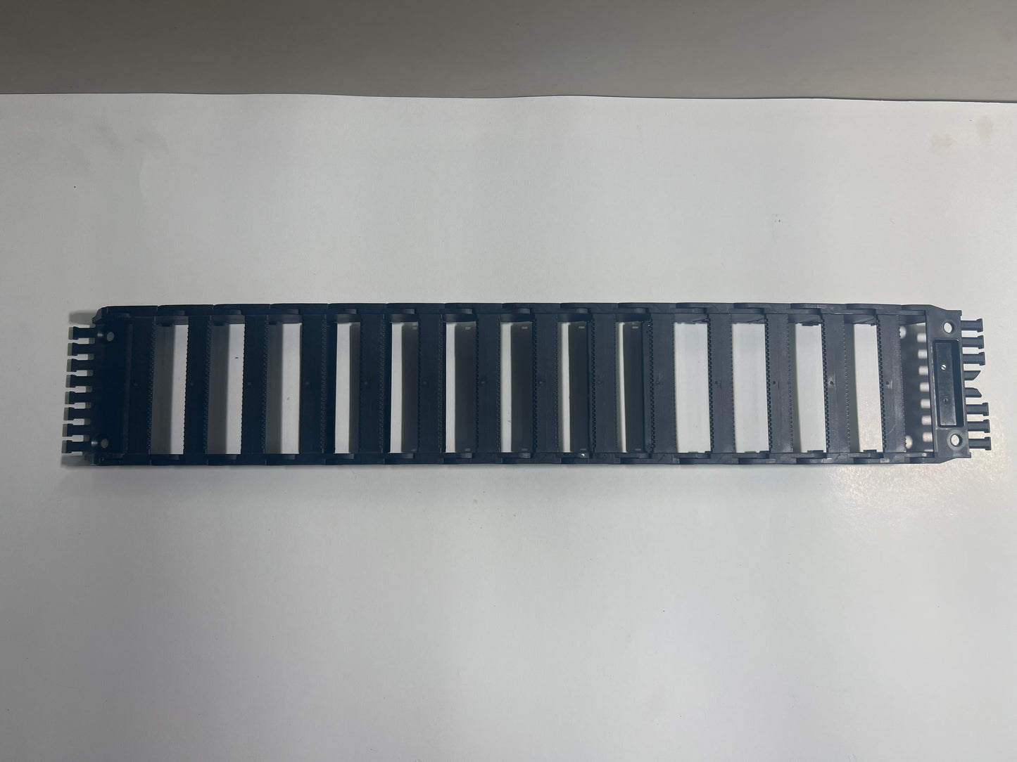 Igus 1400.080.075 Energy Chain Cable Carrier – Lot of 14 Pieces