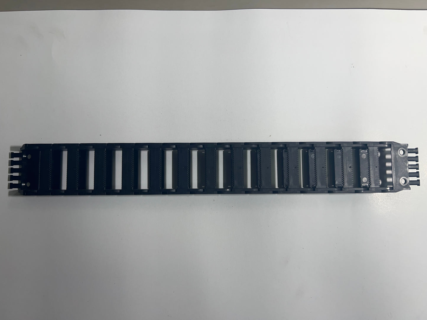 Igus 1400.050.075 Energy Chain Cable Carrier – Lot of 13 Pieces