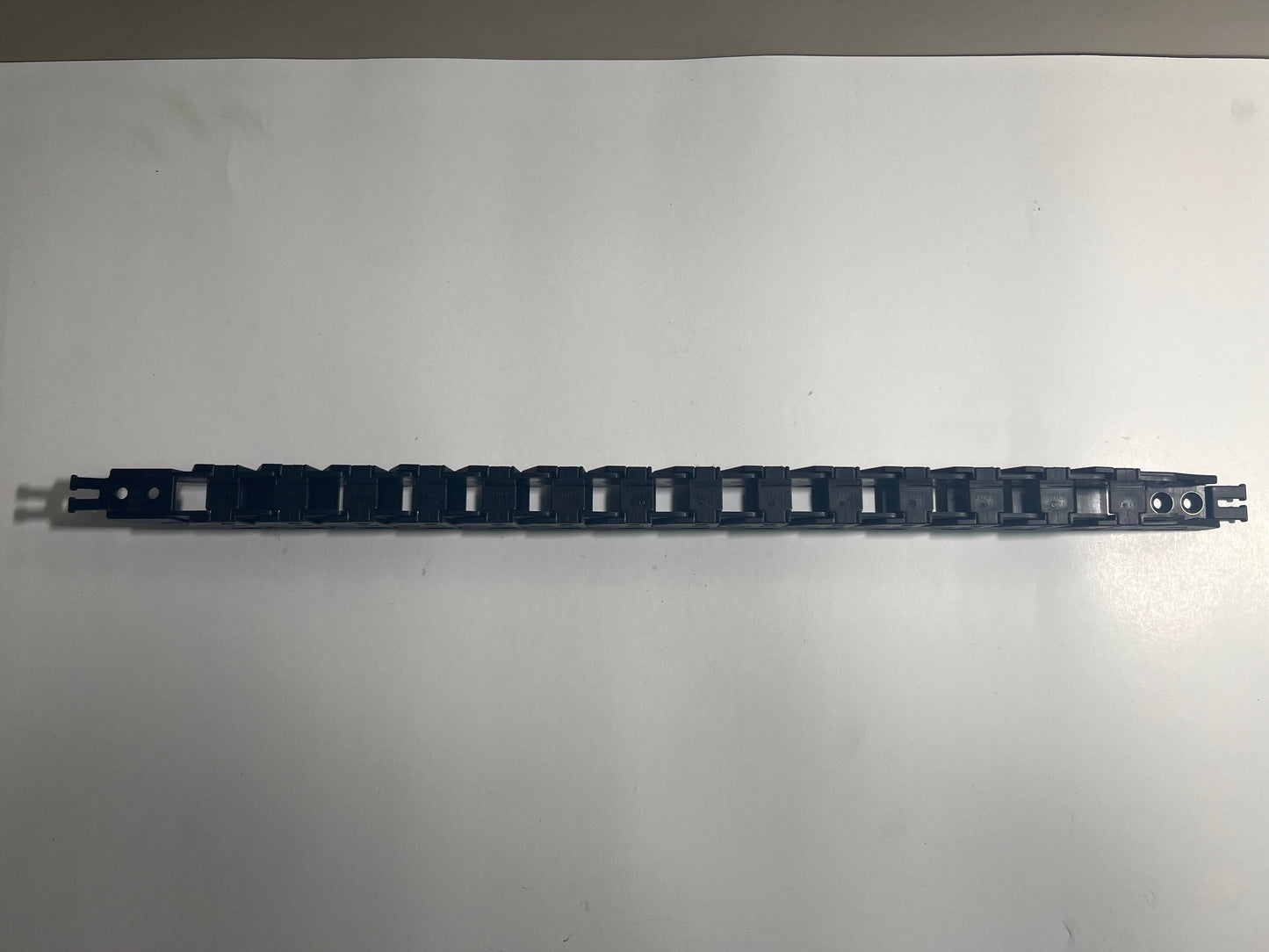Igus B17.1.063 Energy Chain Cable Carrier – Lot of 14 Pieces