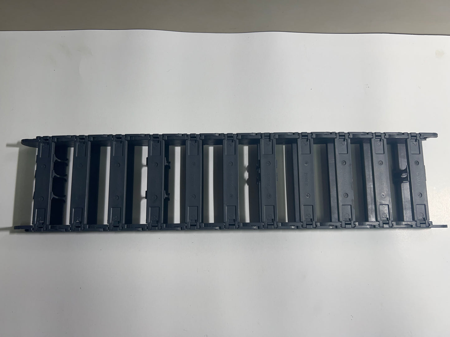 Igus 2500.10.100 Energy Chain Cable Carrier – Lot of 10pcs